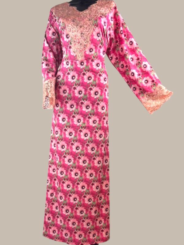 Roze jalabiya